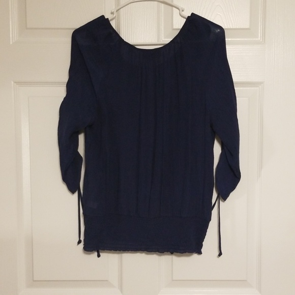 Blouse - Picture 2 of 3